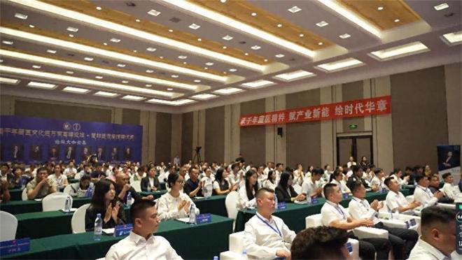 文化进万家高峰论坛在郑圆满举办AG真人试玩平台首届千年藏医(图5)